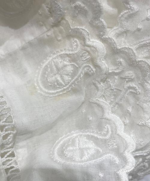 MUVEIL（ミュベール）MUVEIL (ミュベール) クローバーレースブラウス ホワイト サイズ:36 未使用品の古着・服飾アイテム