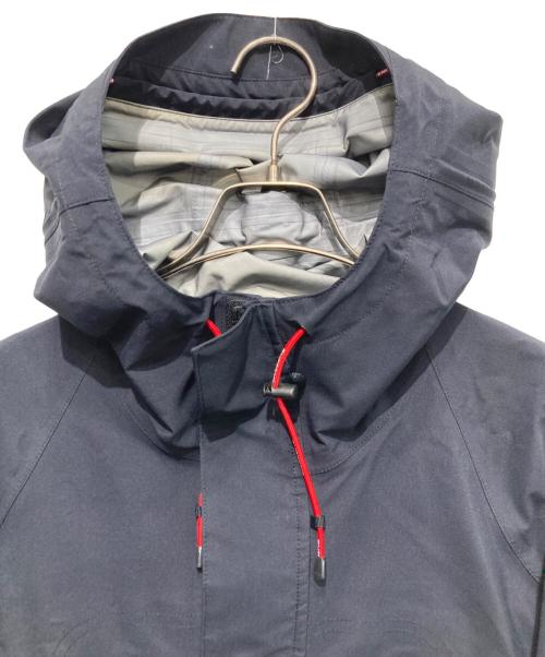 SUPREME（シュプリーム）SUPREME (シュプリーム) GORE TEX Taped Seam jacket ブラック×レッド サイズ:Mの古着・服飾アイテム