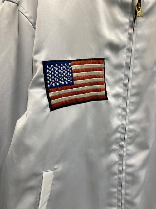 BUZZ RICKSON'S（バズリクソンズ）Buzz Rickson's (バズリクソンズ) SATIN TOUR JACKET 第18戦闘爆撃航空団 18th FTR-BOMB WING グレー×ネイビー サイズ:38の古着・服飾アイテム