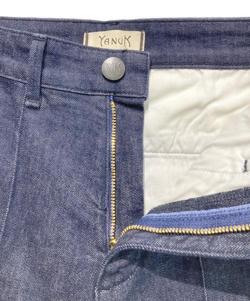 YANUK（ヤヌーク）YANUK (ヤヌーク) ピンタックフレアデニムパンツ ネイビー サイズ:Sの古着・服飾アイテム