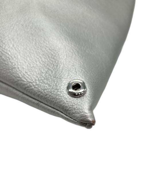 MM6 Maison Margiela（エムエムシックスメゾンマルジェラ）MM6 Maison Margiela (エムエムシックスメゾンマルジェラ) 26SS ジャパニーズスモールバッグ シルバーの古着・服飾アイテム