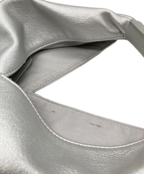 MM6 Maison Margiela（エムエムシックスメゾンマルジェラ）MM6 Maison Margiela (エムエムシックスメゾンマルジェラ) 26SS ジャパニーズスモールバッグ シルバーの古着・服飾アイテム