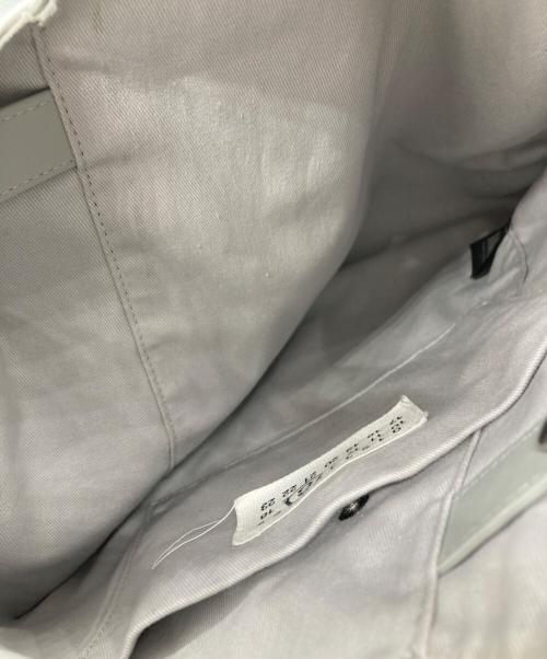 MM6 Maison Margiela（エムエムシックスメゾンマルジェラ）MM6 Maison Margiela (エムエムシックスメゾンマルジェラ) 26SS ジャパニーズスモールバッグ シルバーの古着・服飾アイテム