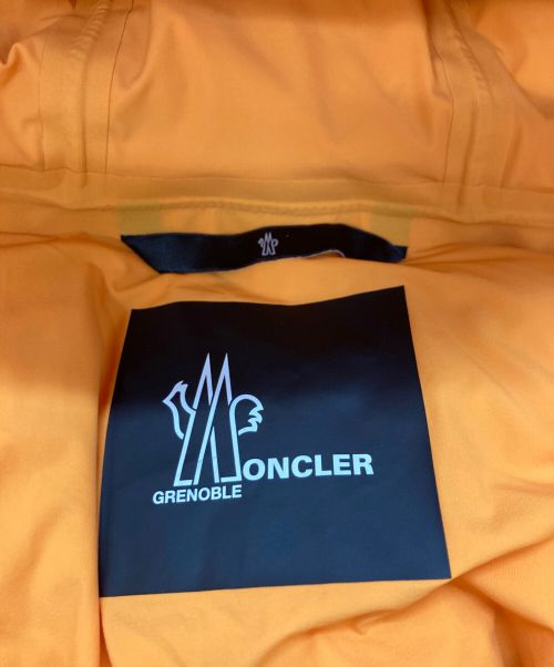 MONCLER GRENOBLE（モンクレール グルノーブル）MONCLER GRENOBLE (モンクレール グルノーブル) Arcesazショートダウンジャケット　H20971A00026 5399D オレンジ サイズ:3の古着・服飾アイテム