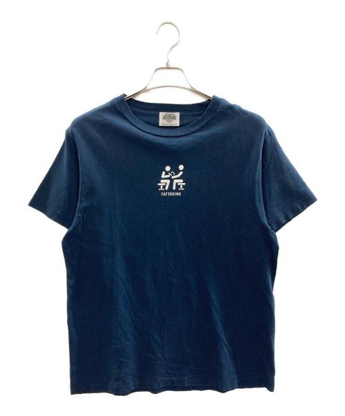 TATTOO STUDIO YAMADA（タトゥースタジオヤマダ）TATTOO STUDIO YAMADA (タトゥースタジオヤマダ) プリントTシャツ/タトゥースタジオヤマダ ネイビー サイズ:Ｍの古着・服飾アイテム