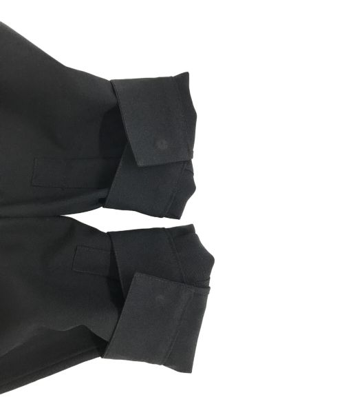 OAMC（オーエーエムシー）OAMC (オーエーエムシー) バックデザインスナップボタンシャツ ブラック サイズ:Sの古着・服飾アイテム