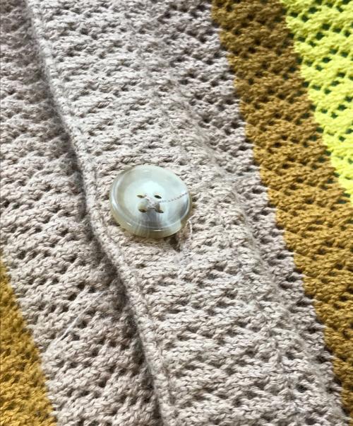 CMMN SWDN（コモンスウェーデン）CMMN SWDN (コモンスウェーデン) 半袖ニット ベージュ×イエロー サイズ:XSの古着・服飾アイテム