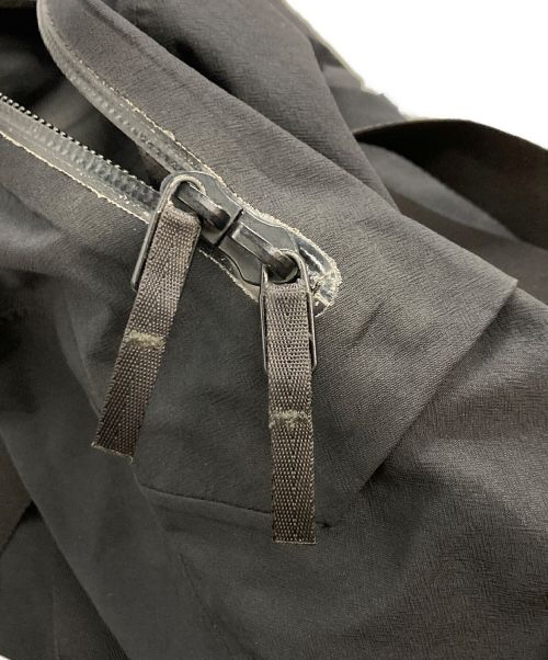 ARC'TERYX VEILANCE（アークテリクスヴェイランス）ARC'TERYX VEILANCE (アークテリクス ヴェイランス) International Gallery (インターナショナルギャラリー) Sequeショルダーバッグ ブラック サイズ:表記なしの古着・服飾アイテム