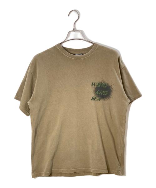 WIND AND SEA（ウィンダンシー）WIND AND SEA (ウィンダンシー) VOLCOM (ボルコム) プリントTシャツ ベージュ サイズ:Sの古着・服飾アイテム