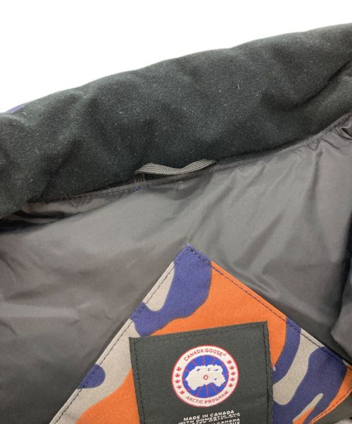 CANADA GOOSE（カナダグース）CANADA GOOSE (カナダグース) Freestyle Crew Vest  フリースタイル クルー ベスト　カモフラダウンベスト4154MP ブラウン×グレー サイズ:XSの古着・服飾アイテム