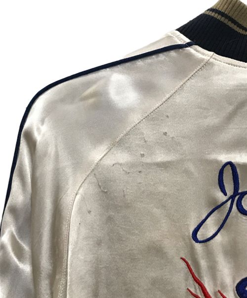 AVIREX（アヴィレックス）AVIREX (アヴィレックス) スーベニアジャケット　USMC SUKA JACKET ホワイト×ブラック サイズ:Ｌの古着・服飾アイテム