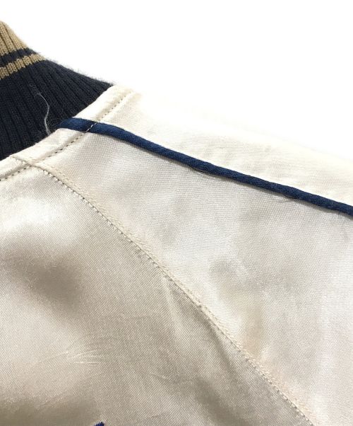 AVIREX（アヴィレックス）AVIREX (アヴィレックス) スーベニアジャケット　USMC SUKA JACKET ホワイト×ブラック サイズ:Ｌの古着・服飾アイテム