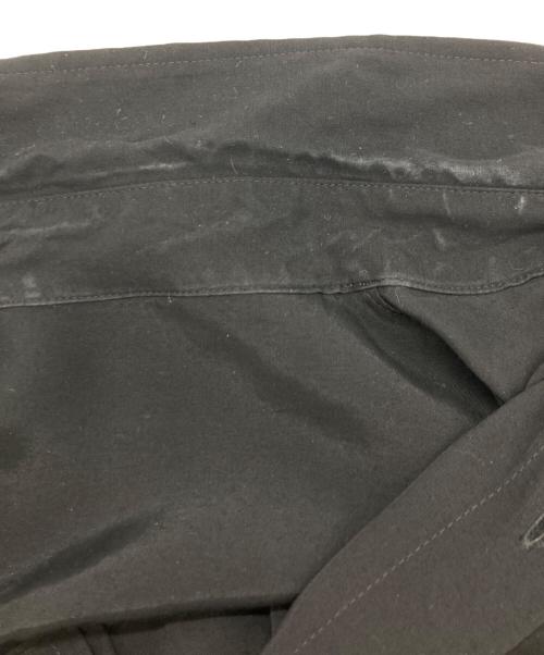 REGULATION Yohji Yamamoto（レギュレーションヨウジヤマモト）REGULATION Yohji Yamamoto (レギュレーションヨウジヤマモト) SPUN RY CLOTH R-DRAPED SHIRT DRESS　FB-D52-202 ブラック サイズ:2の古着・服飾アイテム