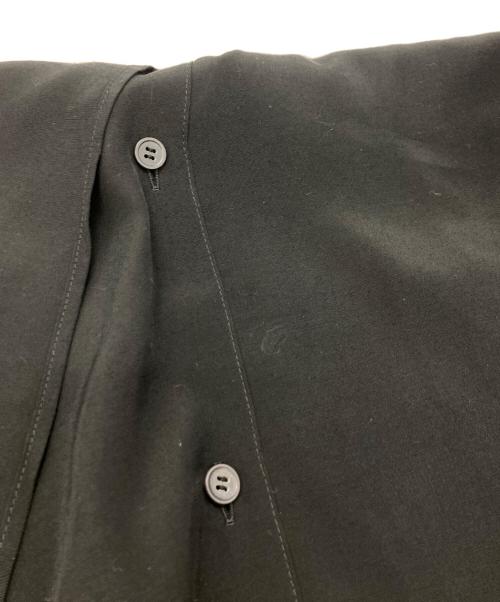 REGULATION Yohji Yamamoto（レギュレーションヨウジヤマモト）REGULATION Yohji Yamamoto (レギュレーションヨウジヤマモト) SPUN RY CLOTH R-DRAPED SHIRT DRESS　FB-D52-202 ブラック サイズ:2の古着・服飾アイテム