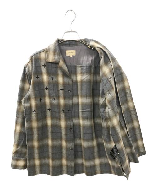 maturely（マチュアリー）maturely (マチュアリー) Spangles Embroidery Shirt　13-11-0182-803 グレー×ベージュ サイズ:1の古着・服飾アイテム
