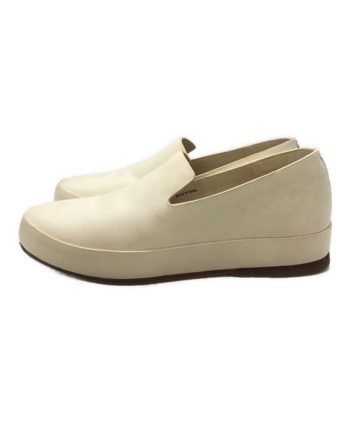 FEIT（フェイト（ファイト））FEIT (フェイト（ファイト）) HAND SEWN SLIPPER アイボリー サイズ:EUR41の古着・服飾アイテム