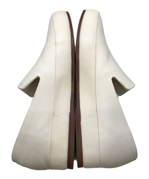 FEIT（フェイト（ファイト））FEIT (フェイト（ファイト）) HAND SEWN SLIPPER アイボリー サイズ:EUR41の古着・服飾アイテム