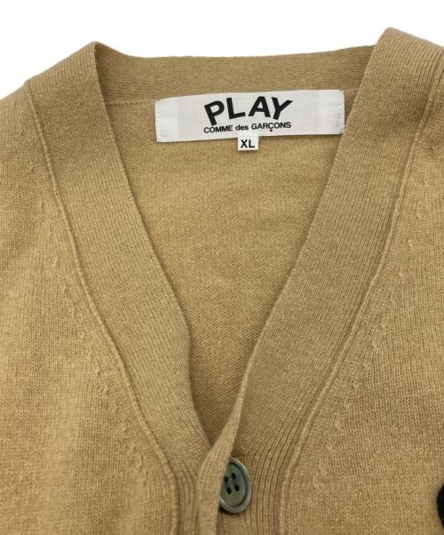 PLAY COMME des GARCONS（プレイコムデギャルソン）PLAY COMME des GARCONS (プレイコムデギャルソン) ニットカーディガン　プレイコムデギャルソン　AZ-N024 ベージュ サイズ:XLの古着・服飾アイテム
