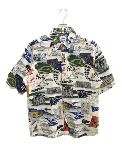 MLB（エムエルビー）MLB (エムエルビー) Aloha from reyn spooner (アロハ フロム レインスプーナー) 総柄シャツ/エムエルビー/アロハ　フロム　レインスプーナー/NEW YORK YANKEES ホワイト サイズ:Ｌの古着・服飾アイテム