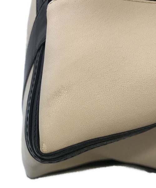 Chloe（クロエ）Chloe (クロエ) アリソントートバッグ/クロエ/01-15-50-65 ベージュ×ブラックの古着・服飾アイテム