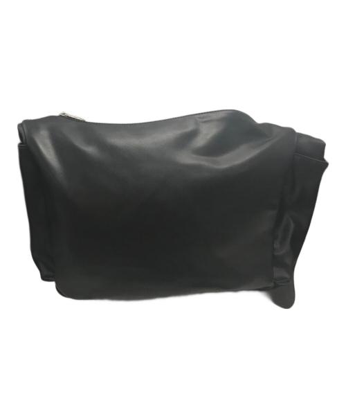 X-GIRL（エックスガール）X-GIRL (エックスガール) FAUX LEATHER MESSENGER BAG ブラックの古着・服飾アイテム