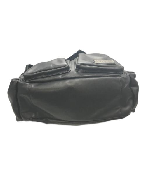 X-GIRL（エックスガール）X-GIRL (エックスガール) FAUX LEATHER MESSENGER BAG ブラックの古着・服飾アイテム