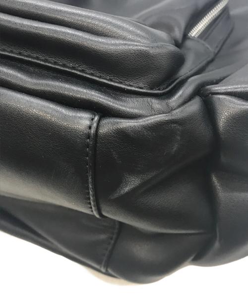 X-GIRL（エックスガール）X-GIRL (エックスガール) FAUX LEATHER MESSENGER BAG ブラックの古着・服飾アイテム