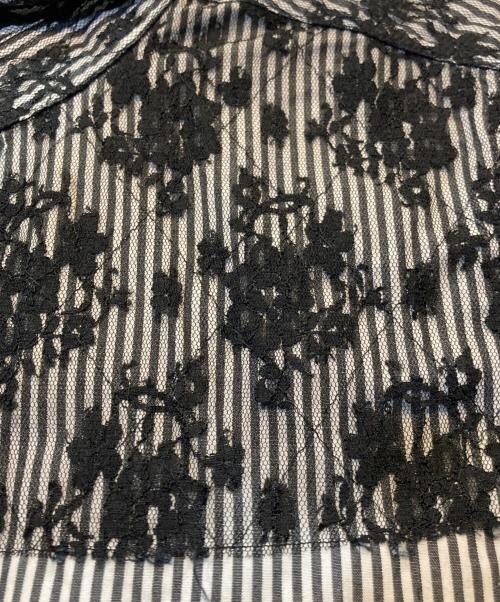 tricot COMME des GARCONS（トリココムデギャルソン）tricot COMME des GARCONS (トリココムデギャルソン) 刺繍デザインストライプシャツ ホワイト サイズ:Sの古着・服飾アイテム