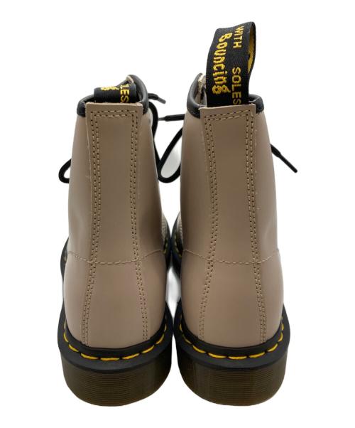Dr.Martens（ドクターマーチン）Dr.Martens (ドクターマーチン) 1460 8ホールブーツ/ドクターマーチン ベージュ サイズ:25cm(UK6)の古着・服飾アイテム