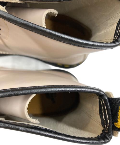 Dr.Martens（ドクターマーチン）Dr.Martens (ドクターマーチン) 1460 8ホールブーツ/ドクターマーチン ベージュ サイズ:25cm(UK6)の古着・服飾アイテム