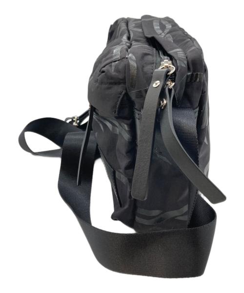 Vivienne Westwood（ヴィヴィアンウエストウッド）Vivienne Westwood (ヴィヴィアンウエストウッド) BARBED WIRE ショルダーバッグ/ヴィヴィアンウエストウッド ブラックの古着・服飾アイテム