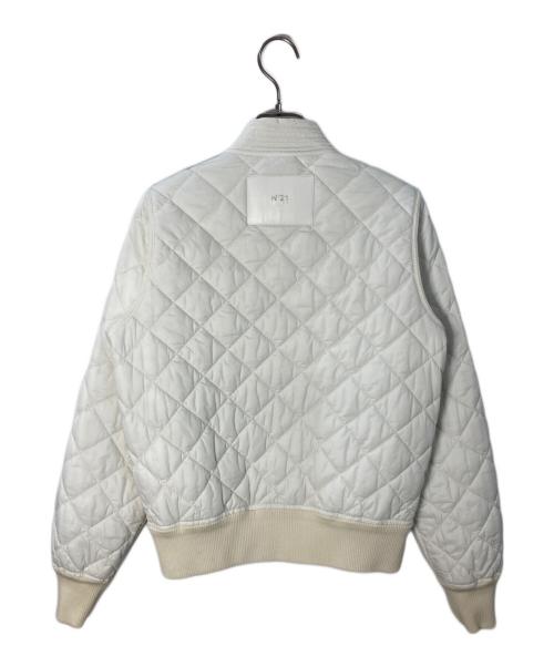 N°21（ヌメロヴェントゥーノ）N°21 (ヌメロヴェントゥーロ) キルティングリバーシブルジャケット/ヌメロヴェントゥーロ/221-0061-5004 ホワイト×ベージュ サイズ:Sの古着・服飾アイテム