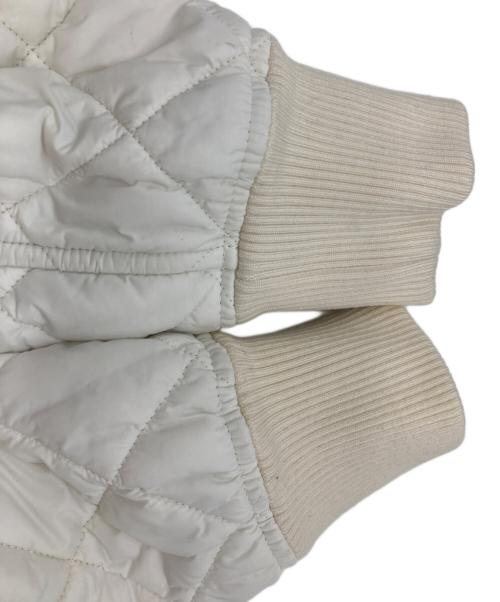 N°21（ヌメロヴェントゥーノ）N°21 (ヌメロヴェントゥーロ) キルティングリバーシブルジャケット/ヌメロヴェントゥーロ/221-0061-5004 ホワイト×ベージュ サイズ:Sの古着・服飾アイテム