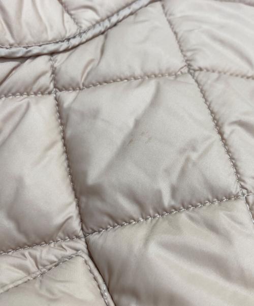 N°21（ヌメロヴェントゥーノ）N°21 (ヌメロヴェントゥーロ) キルティングリバーシブルジャケット/ヌメロヴェントゥーロ/221-0061-5004 ホワイト×ベージュ サイズ:Sの古着・服飾アイテム