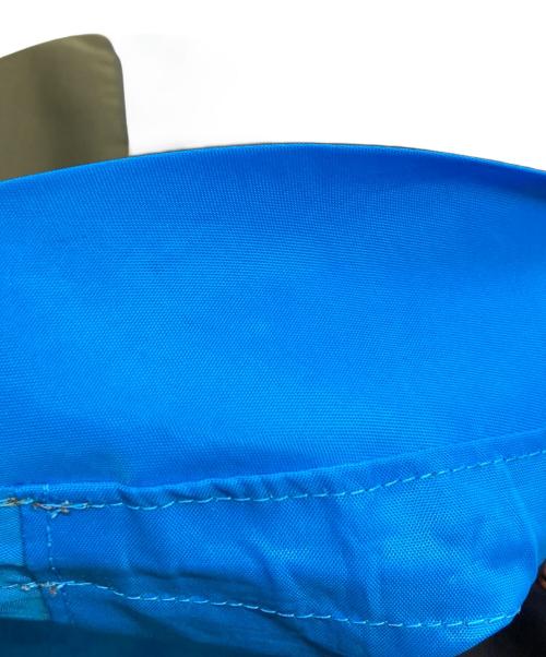 kolor/BEACON（カラービーコン）kolor/BEACON (カラービーコン) SWITCHING HOOD SWEAT PARKA/カラービーコン/20SBM-T06233 グレー×カーキ サイズ:3の古着・服飾アイテム