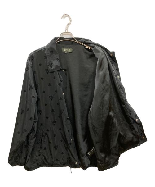 KITH（キス）KITH South2 West8 Columbia (コロンビア) Flocked Monogram Coaches Jacket/キス/サウスツー ウエストエイト/コロンビア/KHM010783 ブラック サイズ:XXLの古着・服飾アイテム