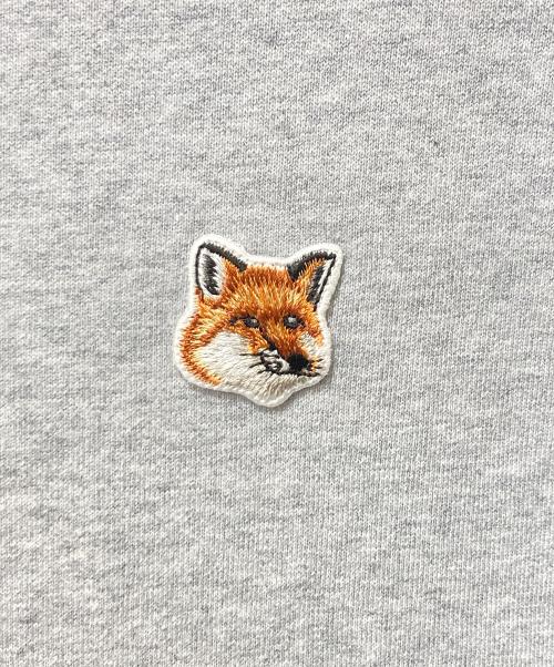 maison kitsune（メゾンキツネ）MAISON KITSUNE (メゾンキツネ) FOX HEAD PATCHハーフジップスウェット グレー サイズ:Mの古着・服飾アイテム