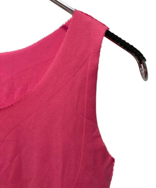 me ISSEY MIYAKE（ミーイッセイ ミヤケ）me ISSEY MIYAKE (ミーイッセイ ミヤケ) ノースリーブニット ピンク サイズ:表記不明の古着・服飾アイテム