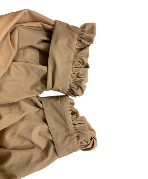 martinique（マルティニーク）martinique (マルティニーク) コンビパフスリーブプルオーバー ベージュ サイズ:Freeの古着・服飾アイテム