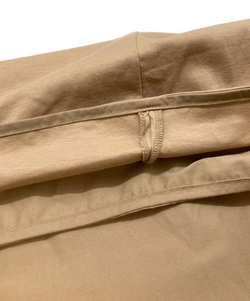 martinique（マルティニーク）martinique (マルティニーク) コンビパフスリーブプルオーバー ベージュ サイズ:Freeの古着・服飾アイテム