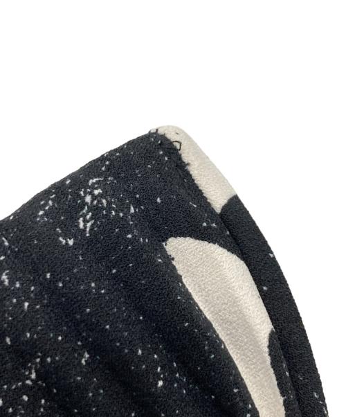 marimekko（マリメッコ）marimekko (マリメッコ) MYY MARRAS PLEATS SKIRT/マリメッコ/並行品 ホワイト×ブラック サイズ:XSの古着・服飾アイテム