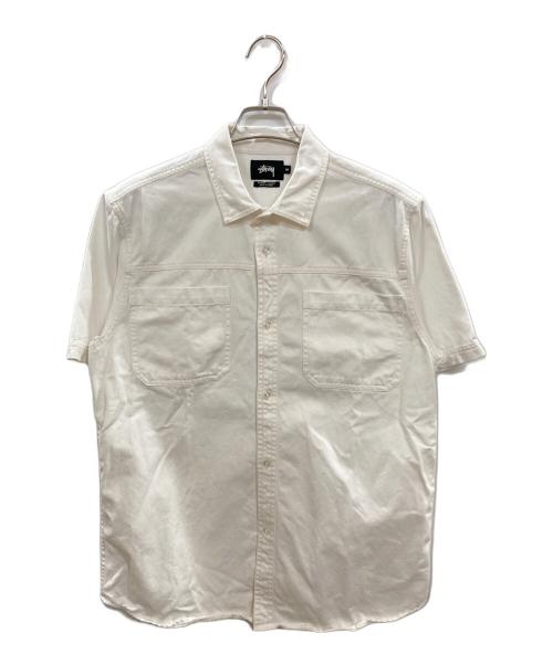 stussy（ステューシー）stussy (ステューシー) ダブルポケット半袖シャツ/ステューシー ホワイト サイズ:Mの古着・服飾アイテム
