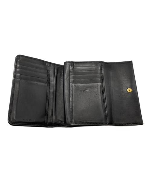 MIU MIU（ミュウミュウ）MIU MIU (ミュウミュウ) マテラッセ 三つ折り 財布/ミュウミュウ ブラックの古着・服飾アイテム