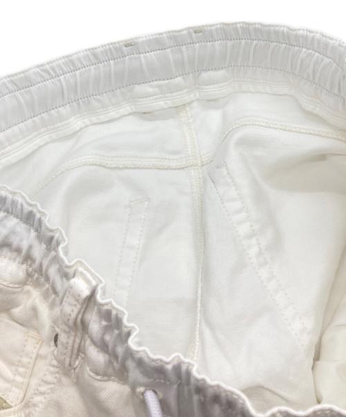 DIESEL（ディーゼル）DIESEL (ディーゼル) D-KROOLEY-SHORT JOGG/ディーゼル/0684U ホワイト サイズ:32の古着・服飾アイテム