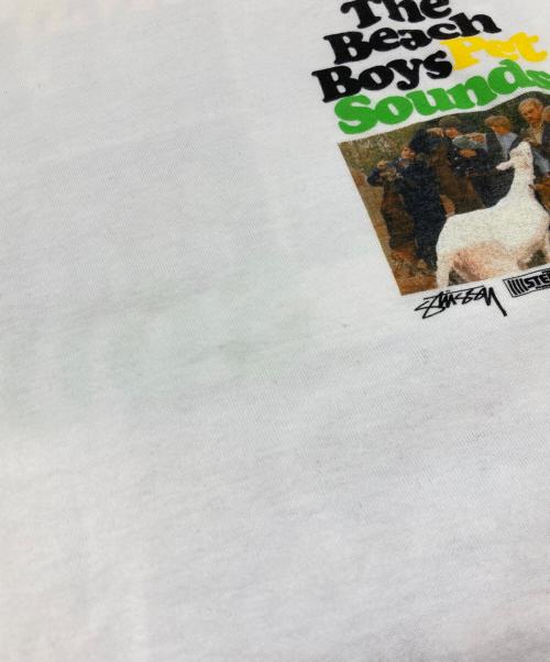 stussy（ステューシー）stussy (ステューシー) プリントTシャツ/ステューシー/The Beach Boys ホワイト サイズ:Mの古着・服飾アイテム