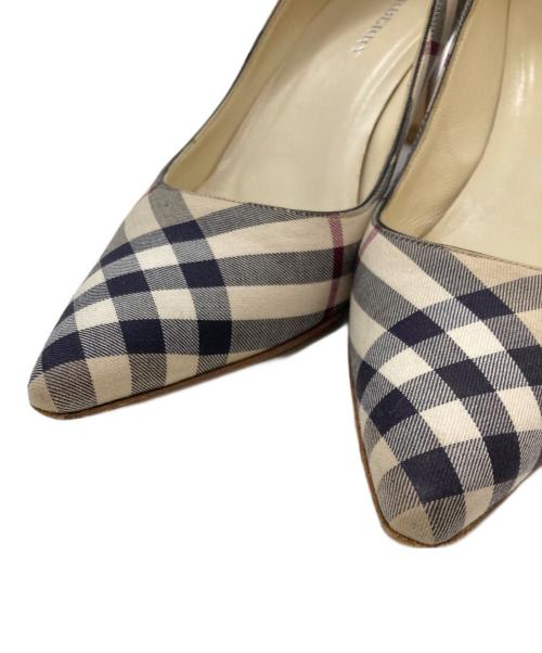 BURBERRY（バーバリー）BURBERRY (バーバリー) ノバチェックヒールパンプス/バーバリー ベージュ サイズ:35 1/2の古着・服飾アイテム