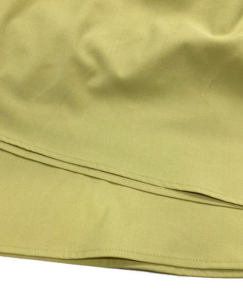 MARECHAL TERRE（マルシャルテル）MARECHAL TERRE (マルシャルテル) ダブルクロス アシンメトリー ワイド フレア パンツ/マルシャルテル/ZMT251PT009 グリーン サイズ:2の古着・服飾アイテム