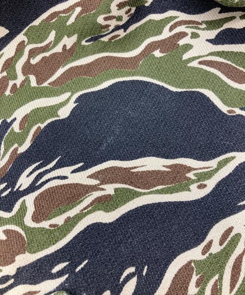 NITRAID（ナイトレイド）NITRAID (ナイトレイド) タイガーカモジップパーカー オリーブ サイズ:Lの古着・服飾アイテム