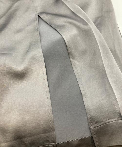 SACRA（サクラ）SACRA (サクラ) TRIACE SATIN PANTS/サクラ/124214112 グレー サイズ:36の古着・服飾アイテム