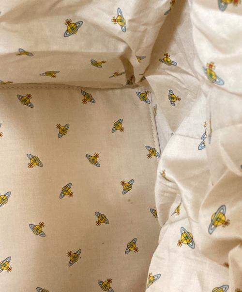 Vivienne Westwood（ヴィヴィアンウエストウッド）Vivienne Westwood (ヴィヴィアンウエストウッド) ビッグオーブキャンバストート/ヴィヴィアンウエストウッド ベージュの古着・服飾アイテム